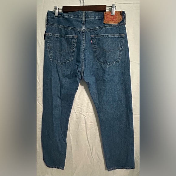 Levi's 501 Straight Jeans with Button Fly Medium Wash Men's Size 32X29 - Picture 2 of 5